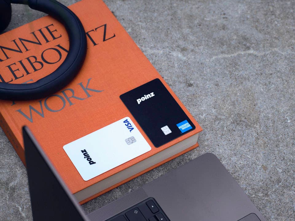 Oui, nous avons été élues meilleures cartes de crédit de Suisse.